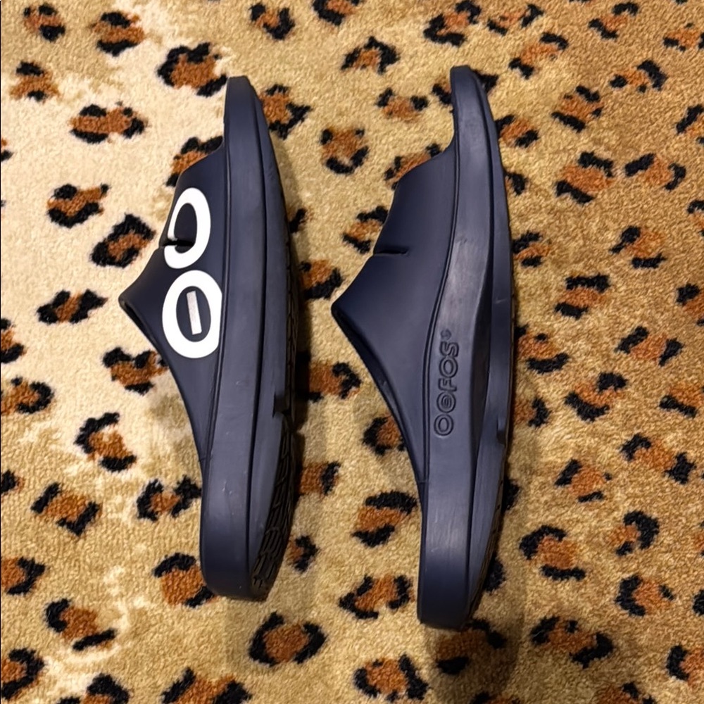 OOFOS OOahh Slide - Picture 4 of 6